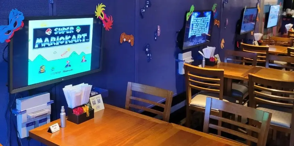 Cafés e Restaurantes Temáticos Geek no Brasil — Onde Comer com Alma Nerd